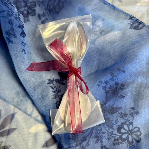 Oneida Satin Garnet TeaSpoon Quality 18/10 Stainless - Picture 5 of 5